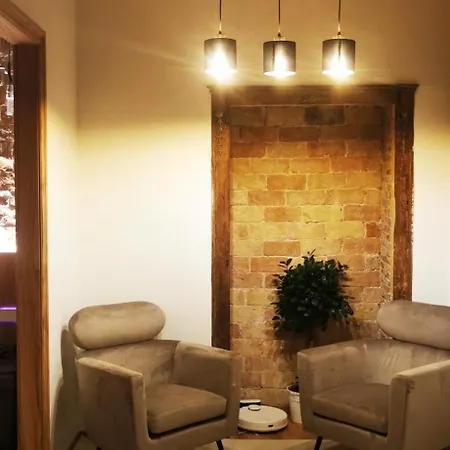 Castello Apartment *